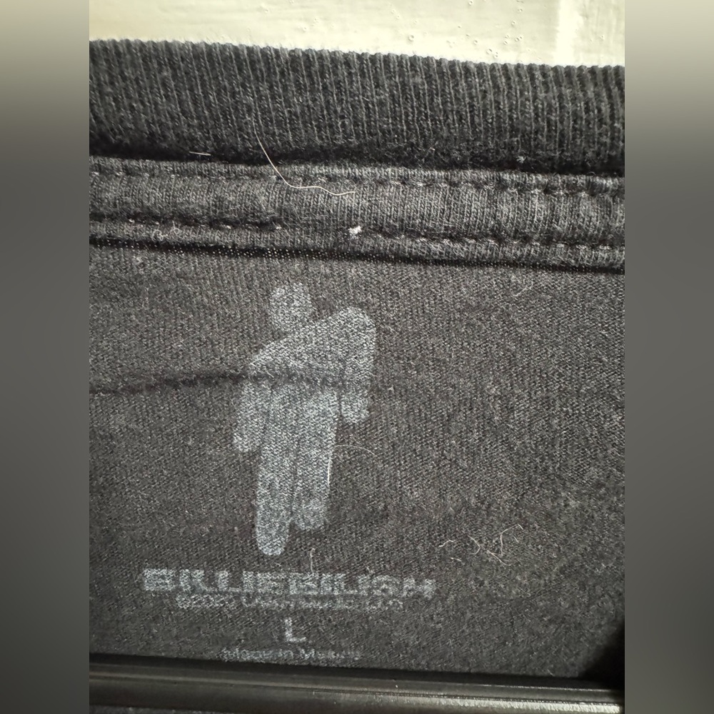 Graphic tee - Picture 3 of 3